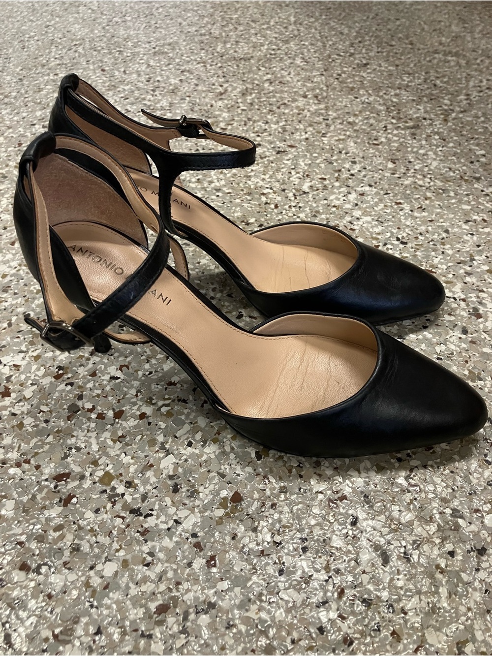 Antonio Melani MAYNAE Women's Black Leather High Heel (8) - Picture 2 of 8